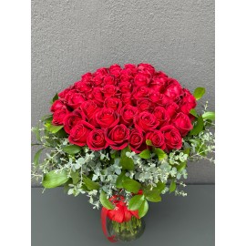 KALİPSO VAZODA 61 KIRMIZI GÜL